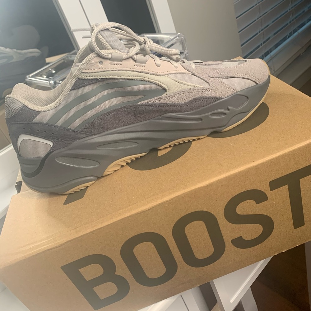 Yeezy Boost 700